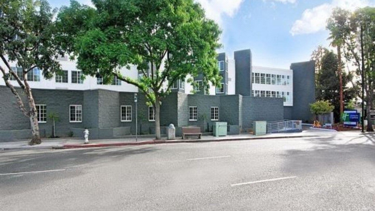 Photo of Buildings in Mountain View