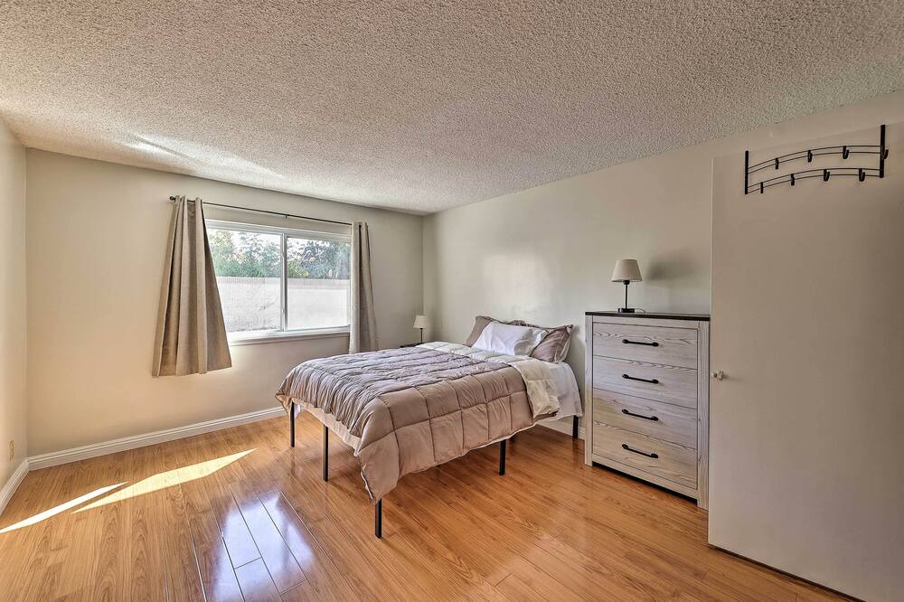 Photo of Bathroom in Southeast Anaheim
