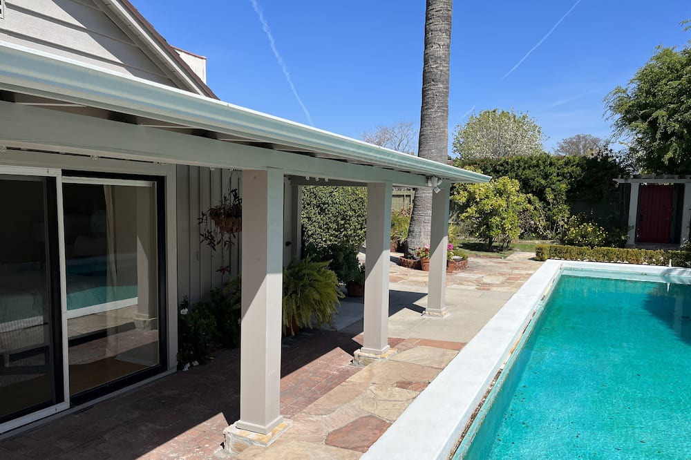 Photo of Outdoor in Valley Village