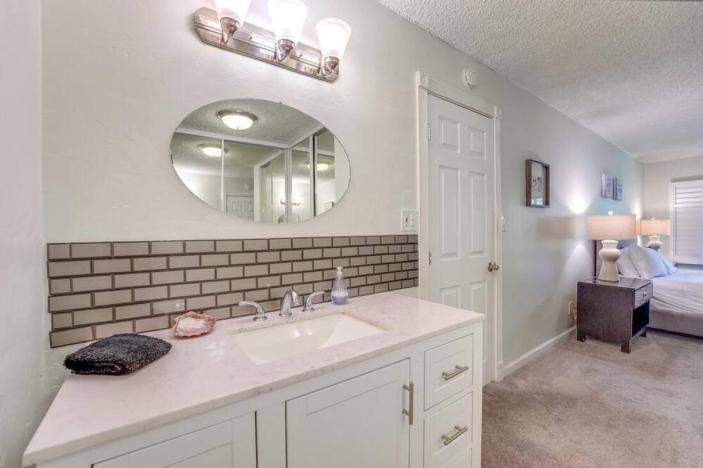 Photo of Bathroom in Point Loma Heights