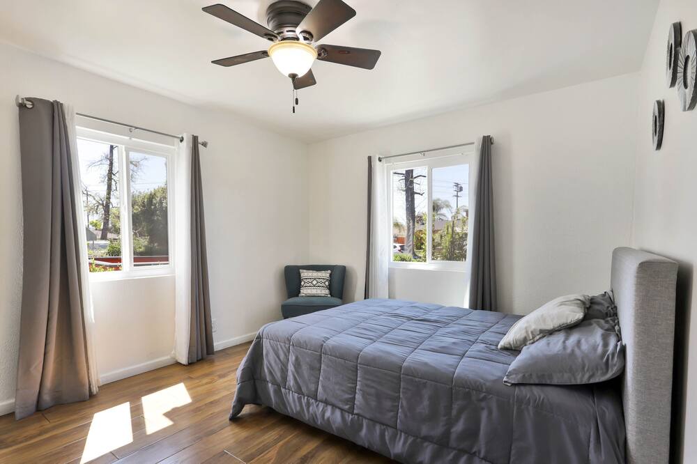 Photo of Bedroom in North Hollywood