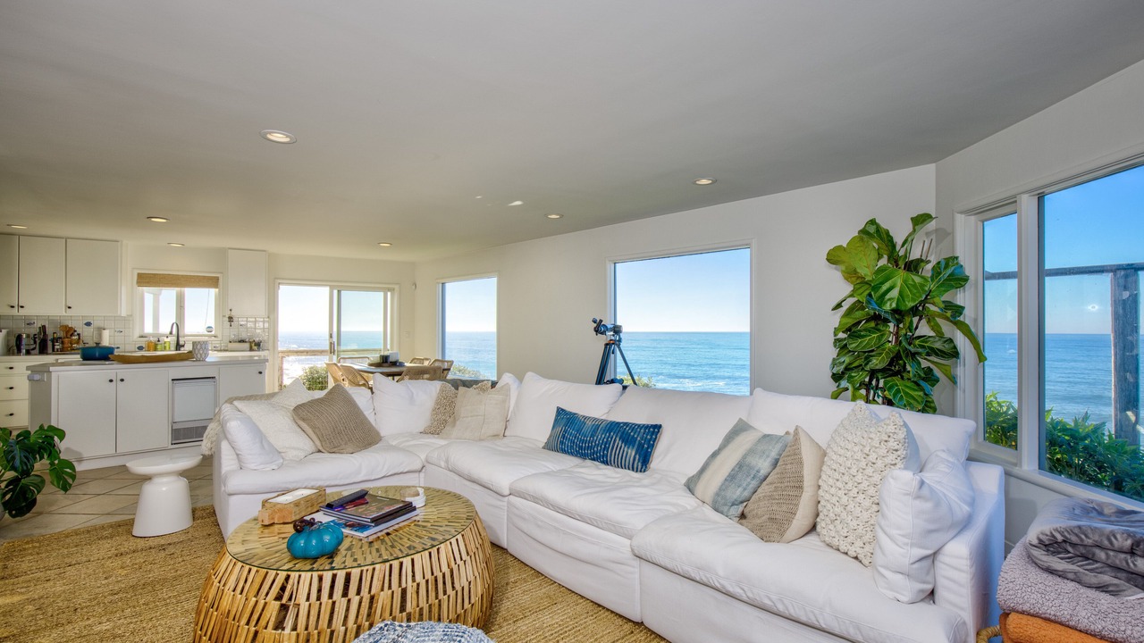 Photo of Livingroom in Montara