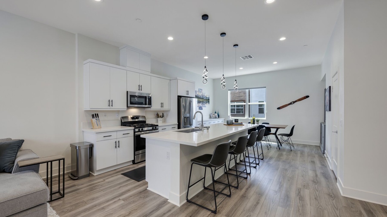 Photo of Kitchen in Platinum Triangle