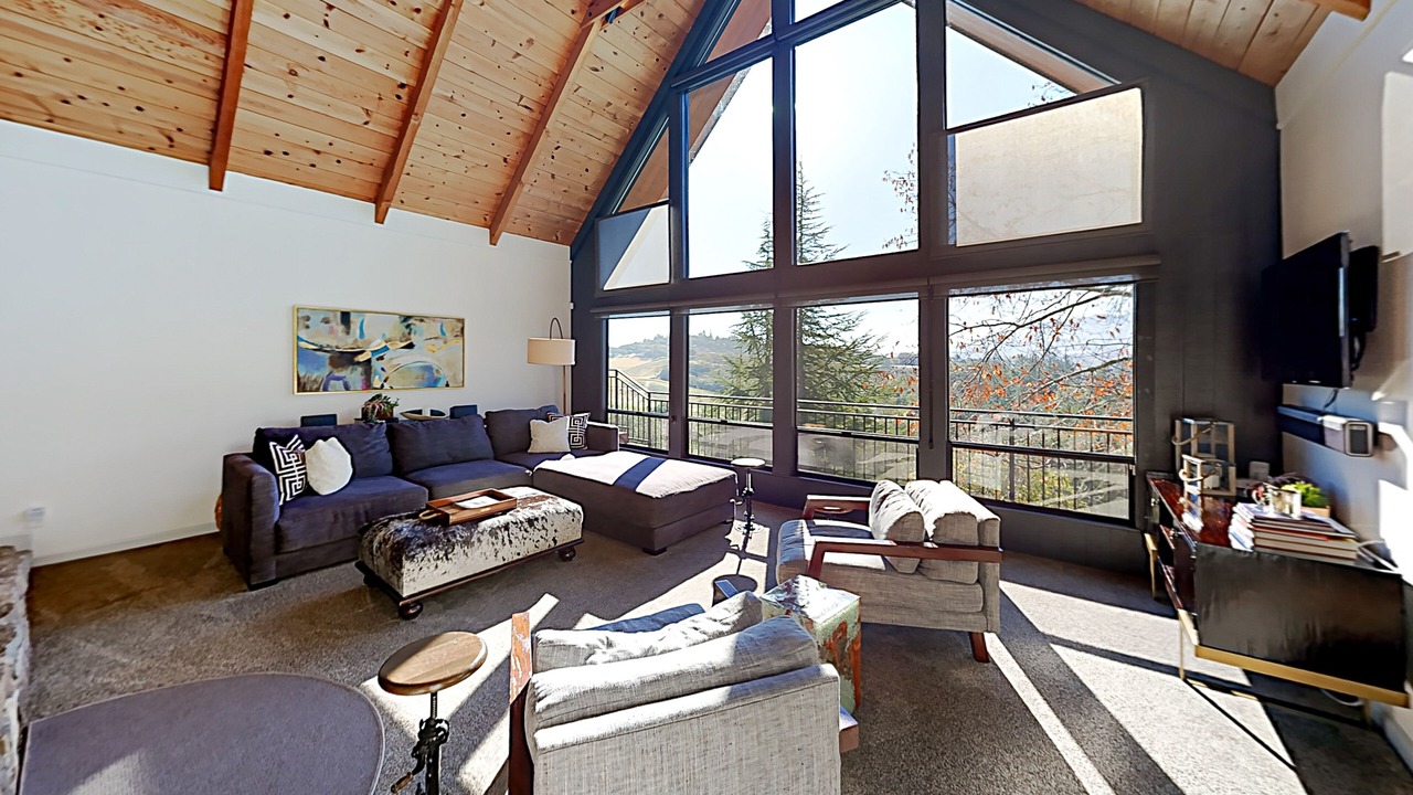 Photo of Livingroom in Kenwood