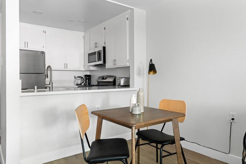 Photo of Kitchen in Tarzana