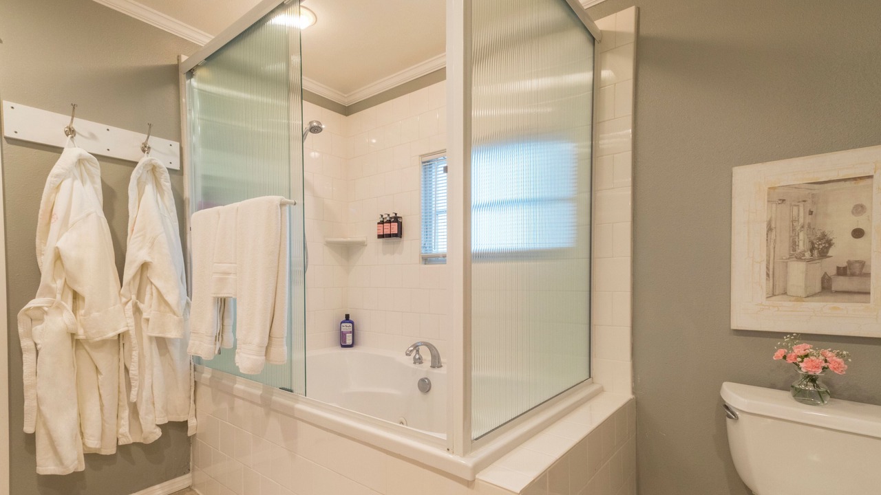 Photo of Bathroom in St. Helena