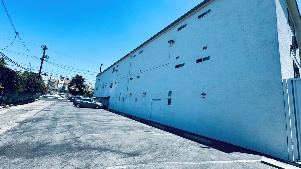Photo of Outdoor in Silver Lake