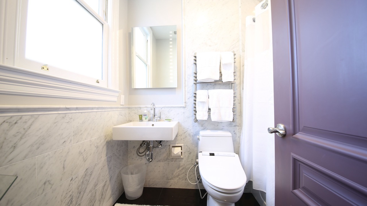 Photo of Bathroom in Lower Pacific Heights