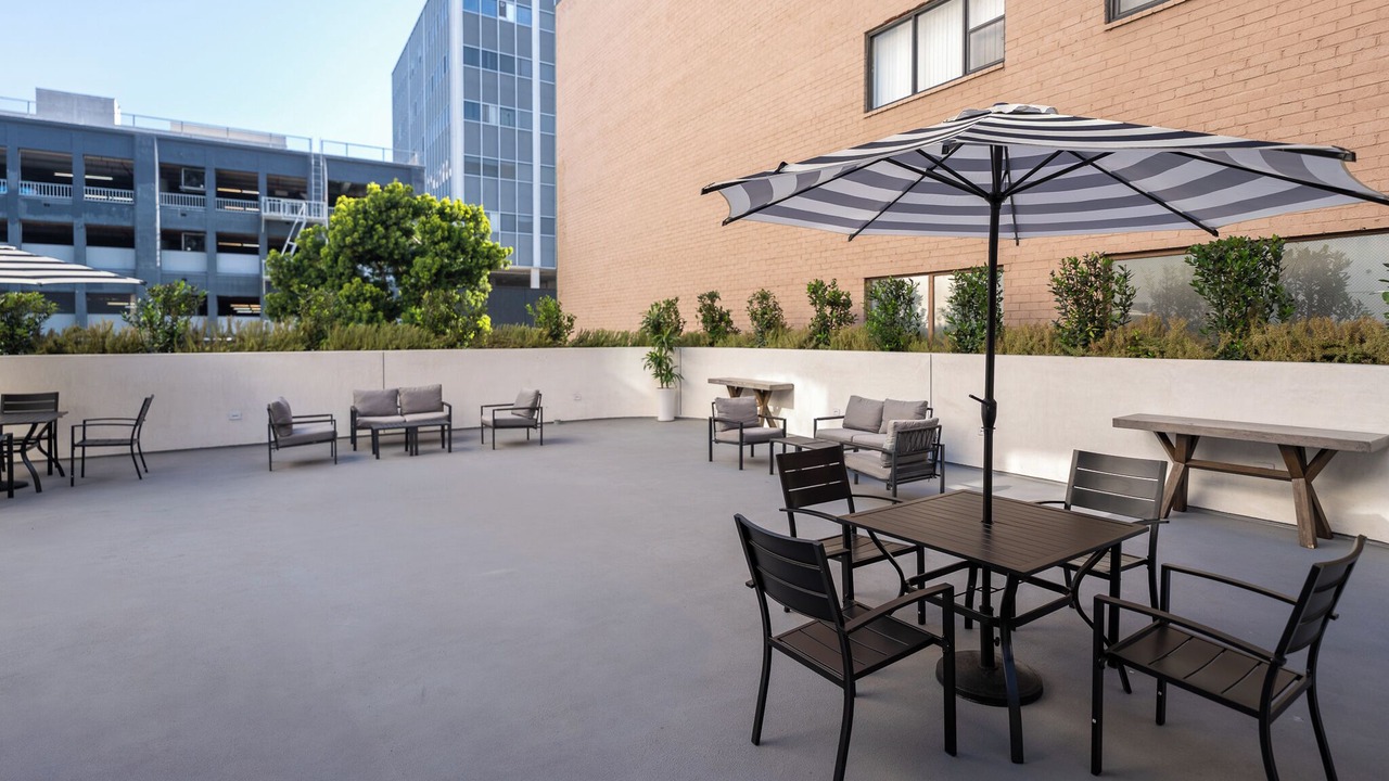 Photo of Patio Balcony in Wilshire Center