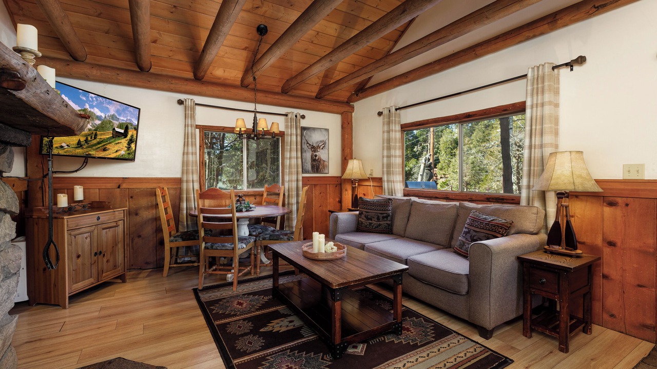 Photo of Bedroom in Twin Peaks