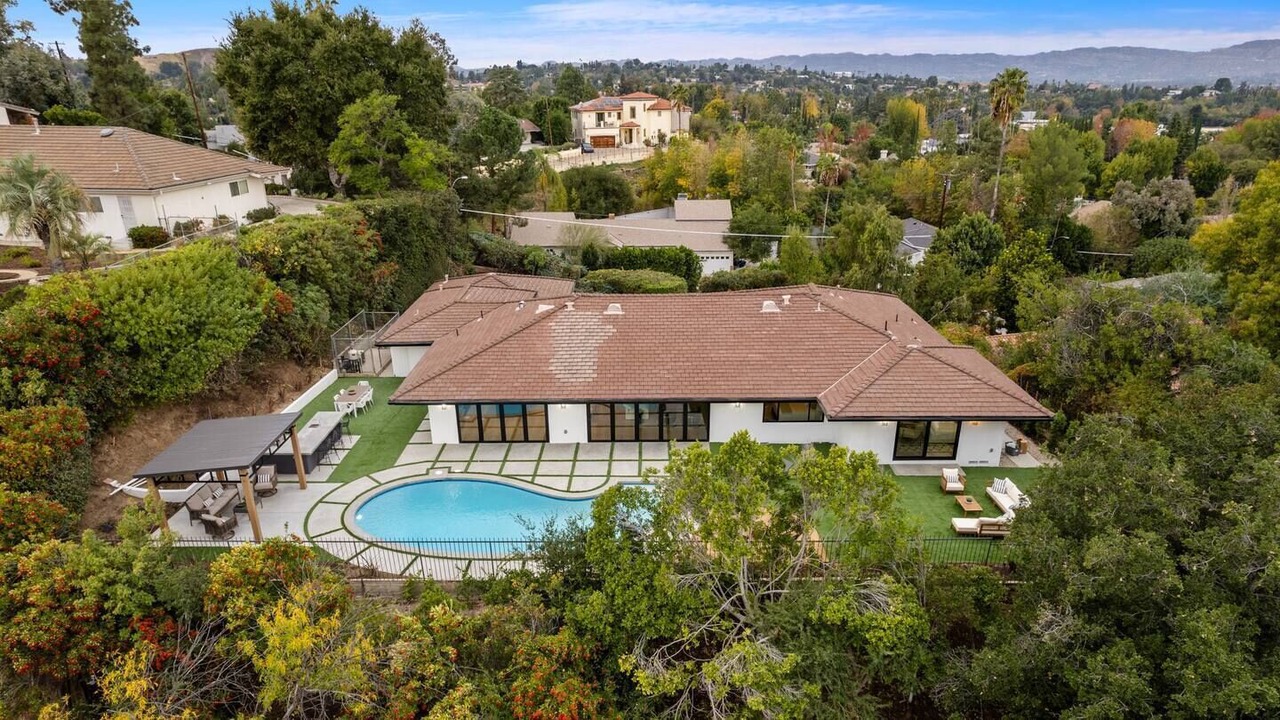 Photo of Outdoor in Tarzana