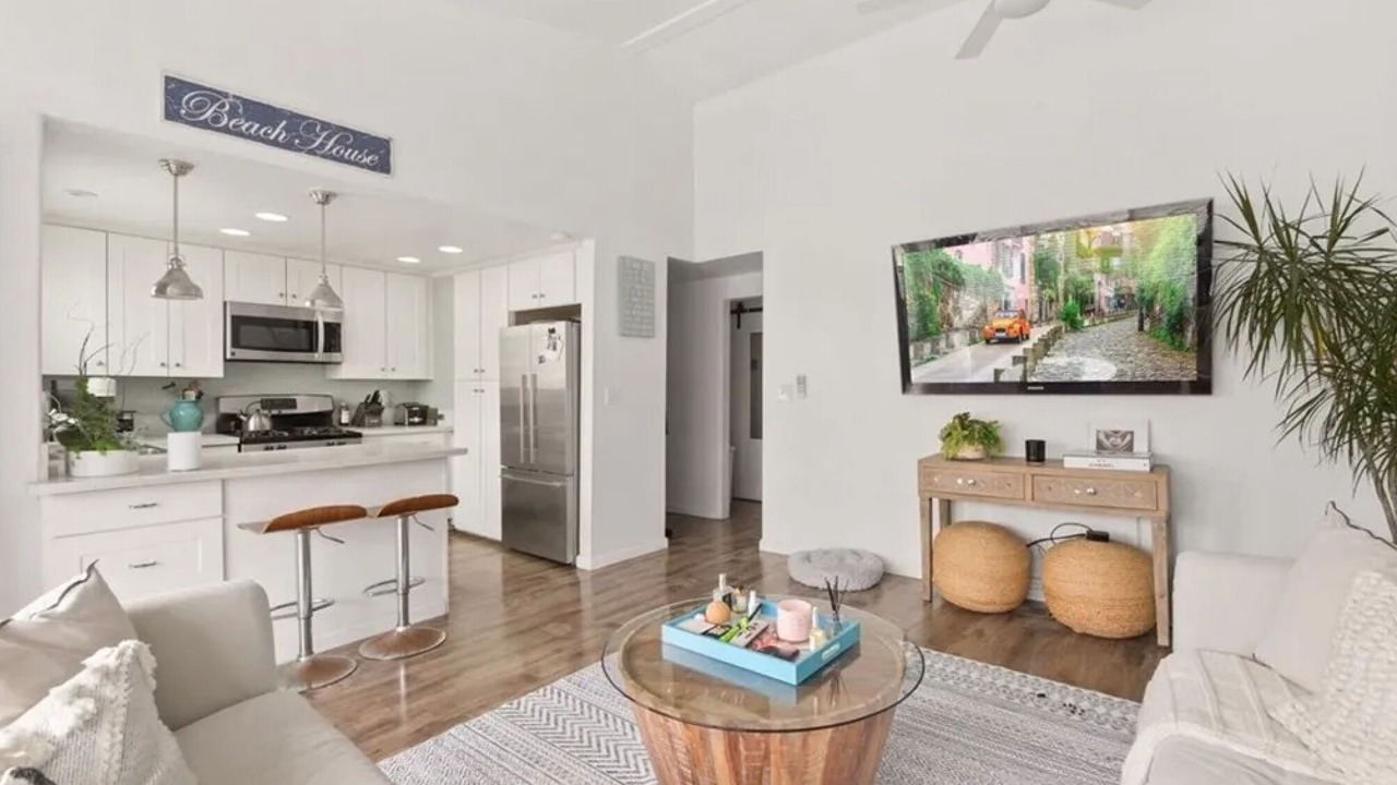 Photo of Livingroom in The Strand
