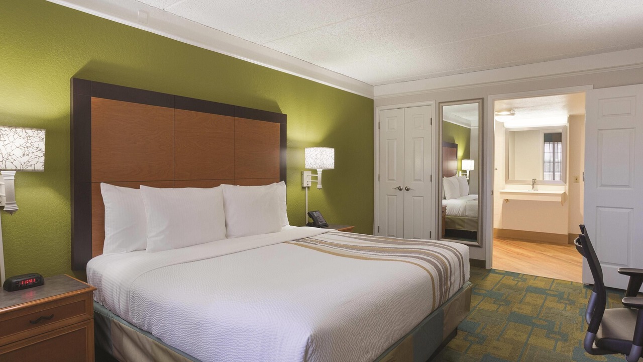 Photo of Bedroom in Lincoln Acres