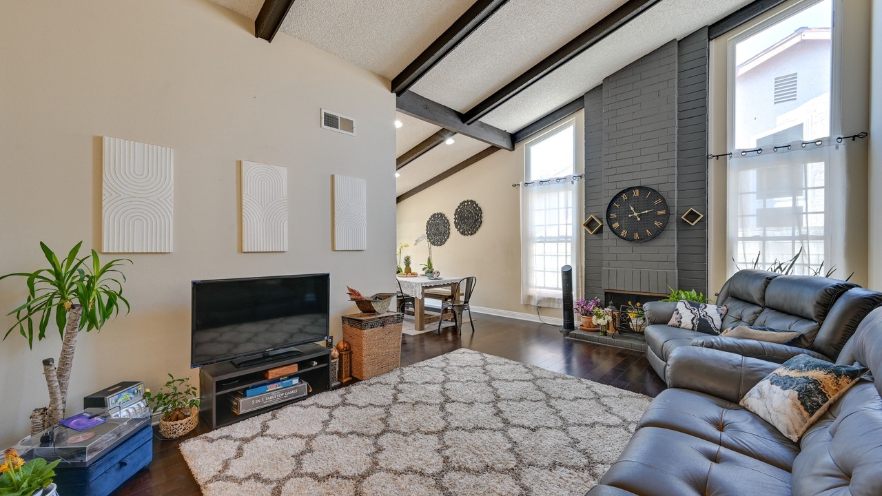Photo of Livingroom in Chula Vista