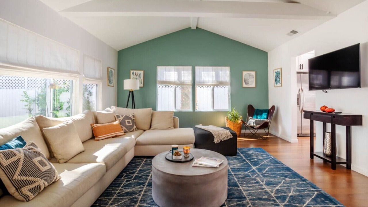 Photo of Livingroom in Sherman Oaks