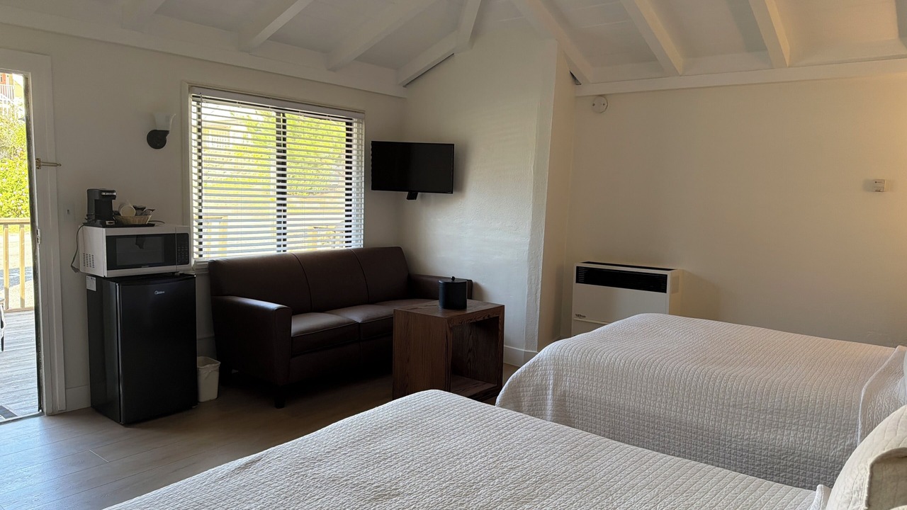 Photo of Bedroom in Northeast Carmel