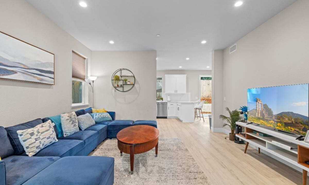 Photo of Livingroom in Forestville