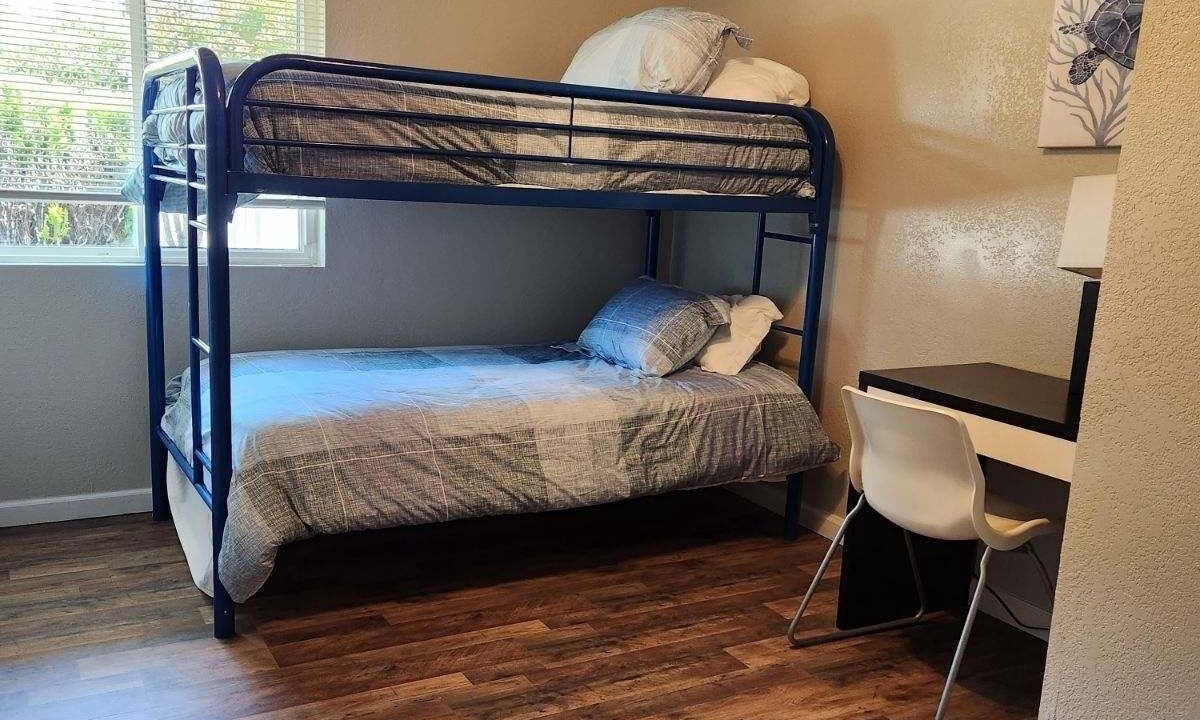Photo of Bedroom in Enterprise