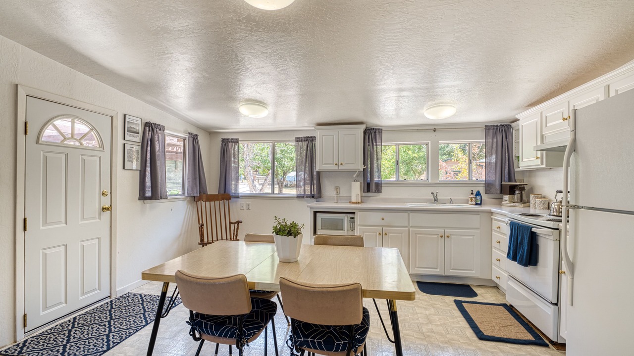 Photo of Kitchen in Clearlake