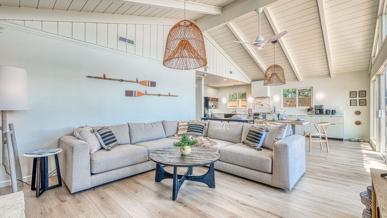 Photo of Livingroom in Lower Lake