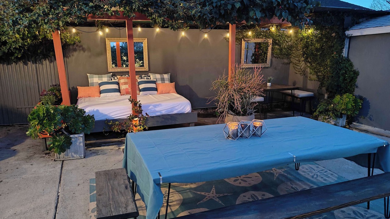 Photo of Patio Balcony in Encino