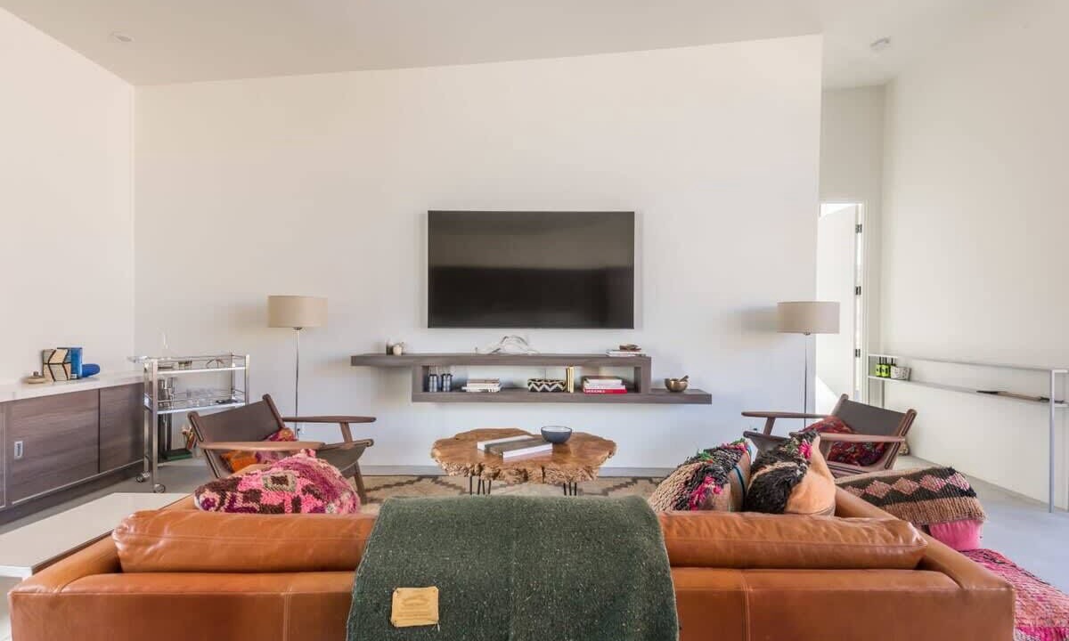 Photo of Livingroom in Pioneertown