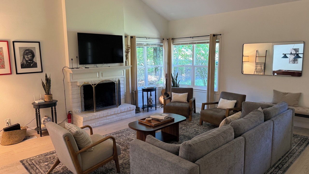 Photo of Bedroom in Santa Rosa