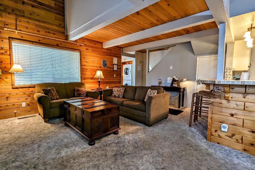 Photo of Livingroom in Big Bear Lake