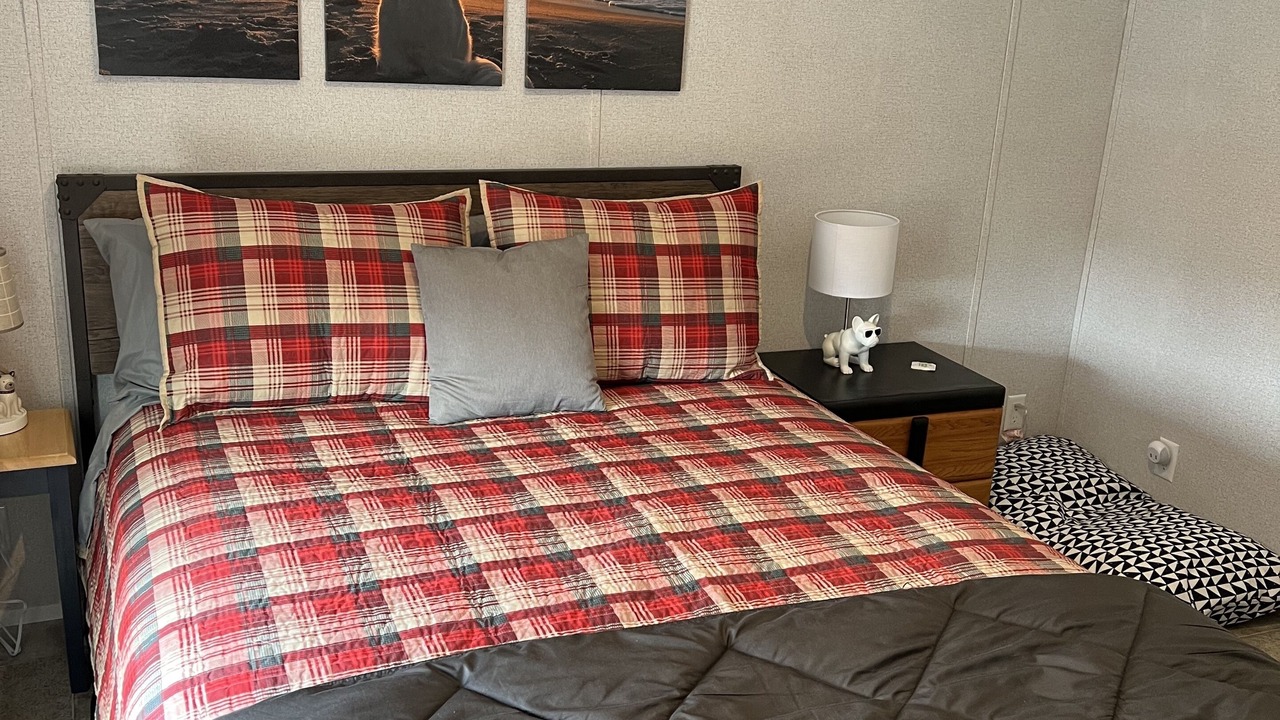 Photo of Bedroom in Crescent City