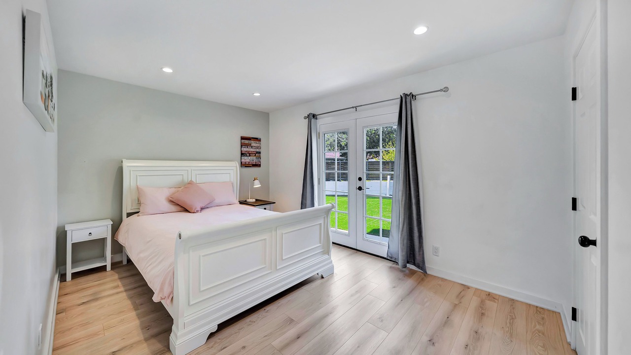Photo of Bedroom in Malibu Canyon