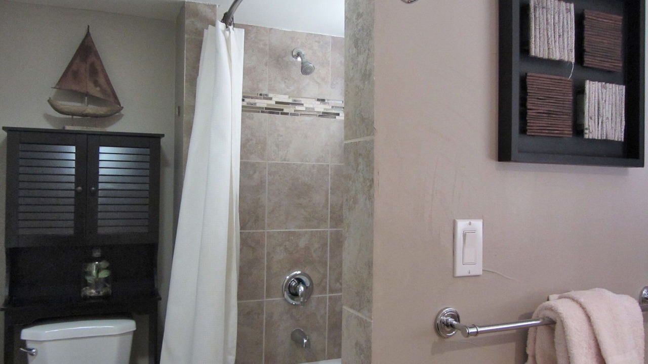 Photo of Bathroom in Lakeside Park