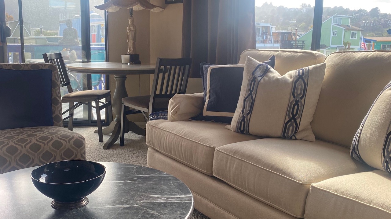 Photo of Livingroom in Marin City