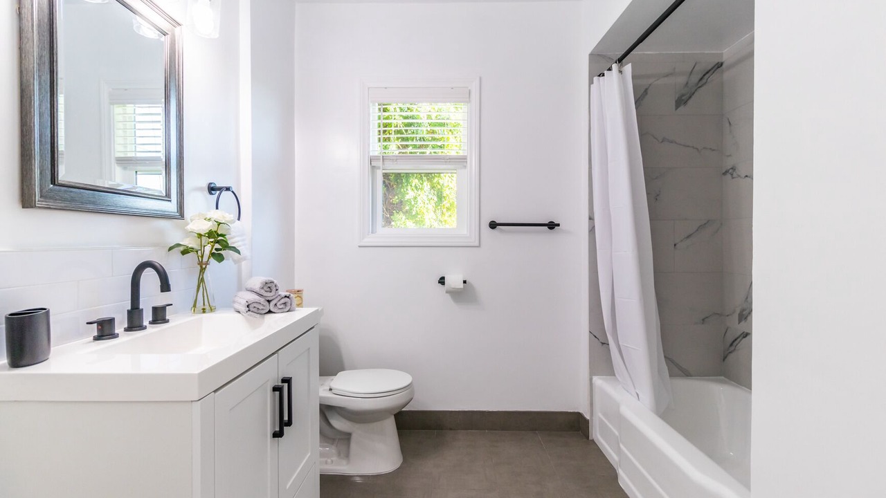 Photo of Bathroom in North Hollywood