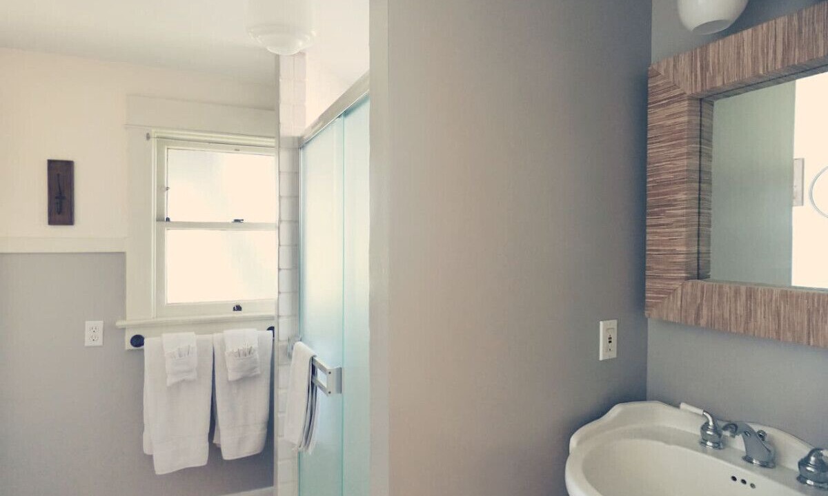 Photo of Bathroom in University Heights