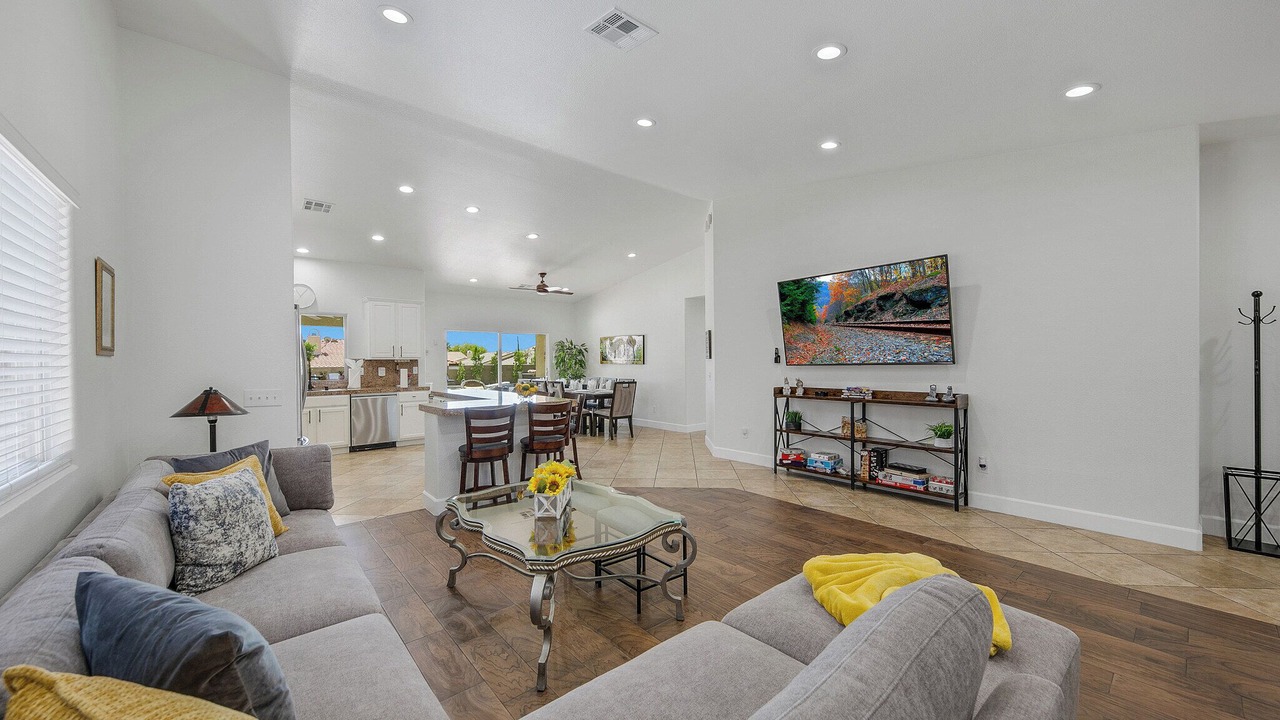 Photo of Livingroom in Desert Hot Springs