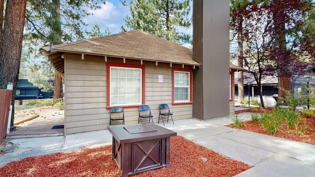Photo of Patio Balcony in Lakeside Park