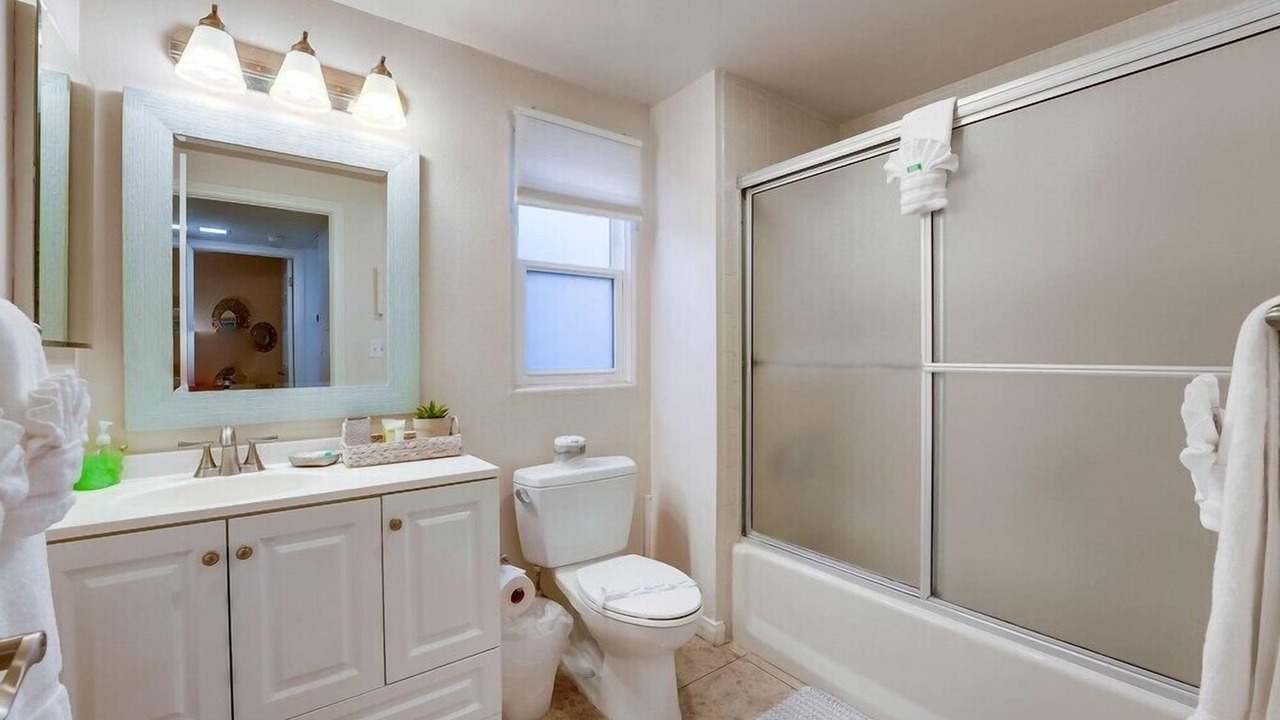 Photo of Bathroom in South Mission Beach