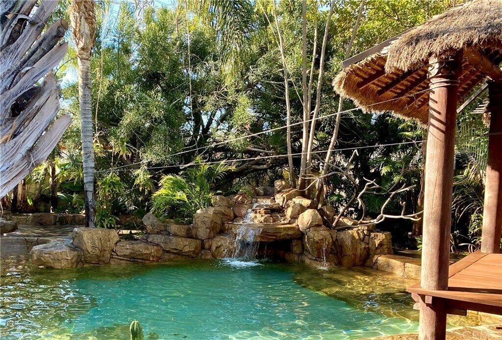 Photo of Outdoor in Orange