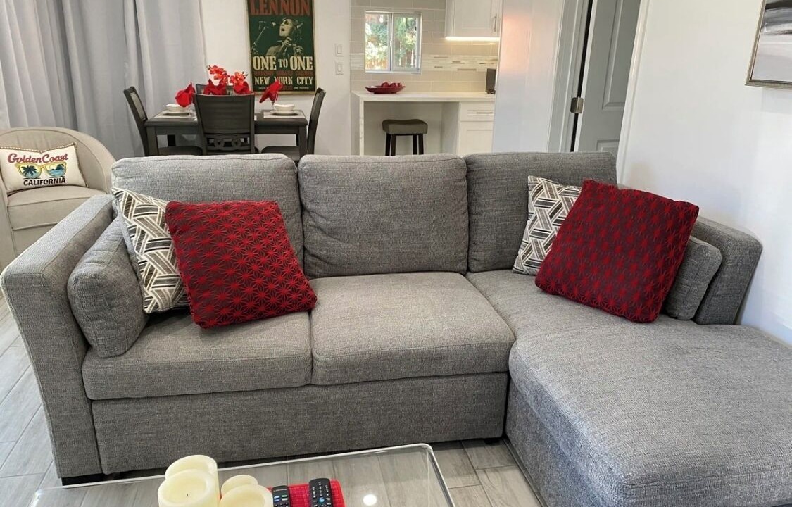 Photo of Livingroom in West Los Angeles