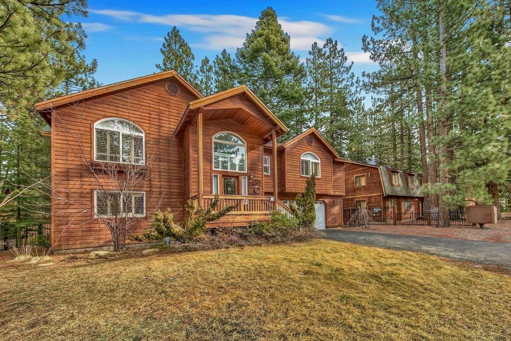 Photo of Outdoor in Montgomery Estates
