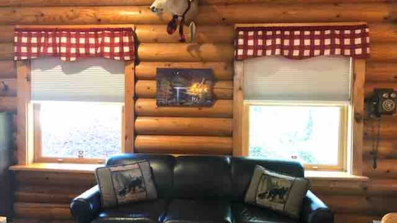 Photo of Livingroom in Shasta Lake