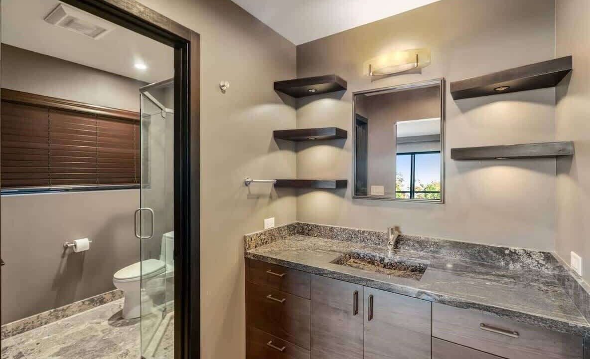 Photo of Bathroom in Claremont Hills