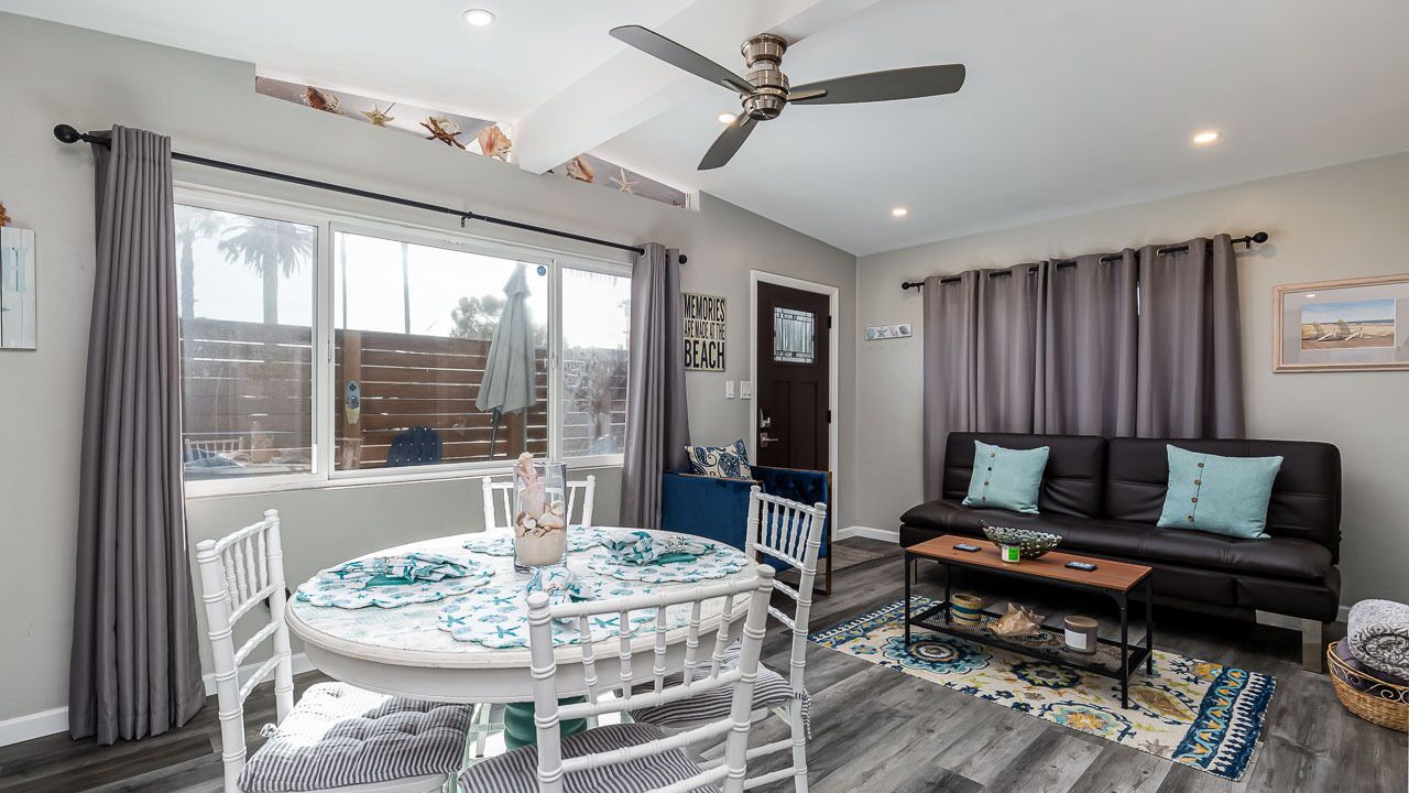 Photo of Livingroom in Ocean Beach