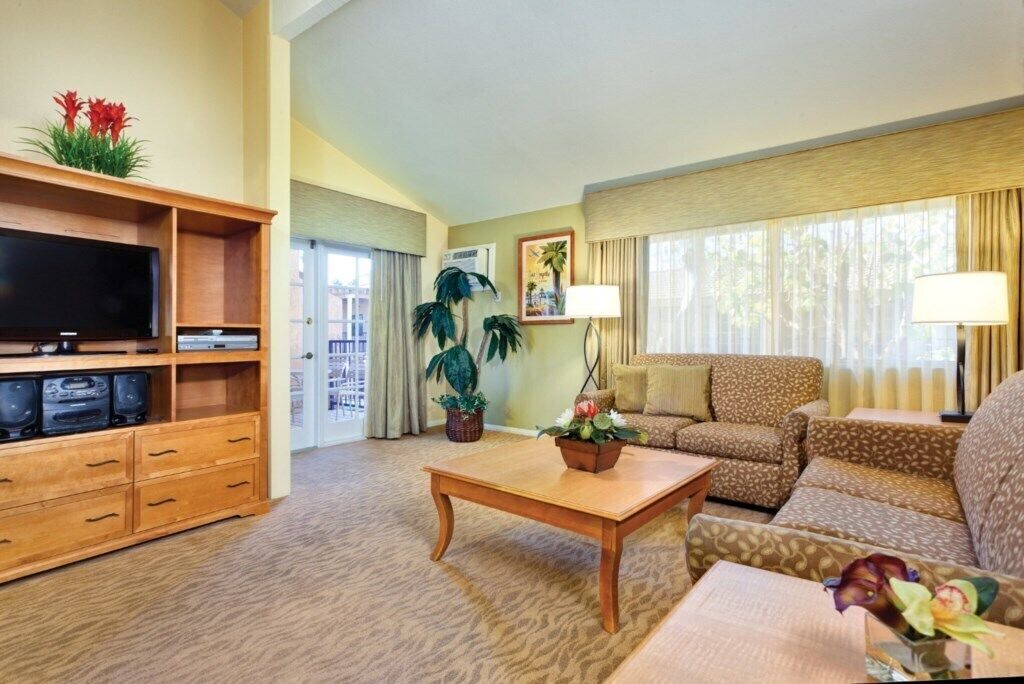 Photo of Livingroom in Anaheim Resort