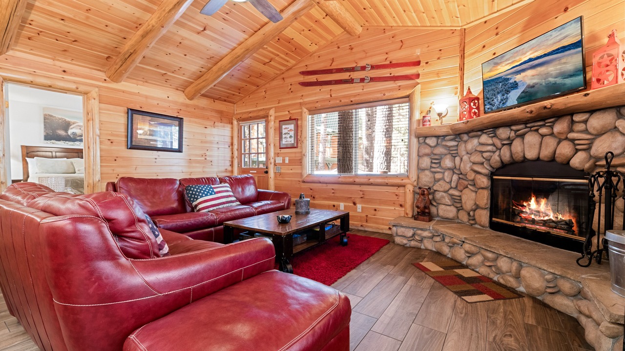 Photo of Livingroom in Fox Farm