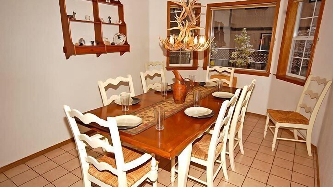 Photo of Livingroom in Montgomery Estates