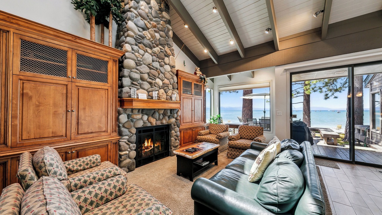 Photo of Livingroom in South Lake Tahoe