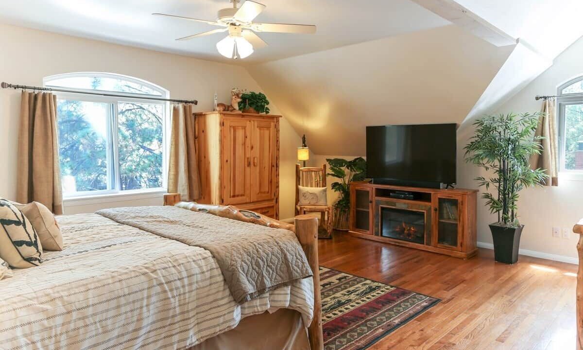 Photo of Bedroom in Big Bear Lake