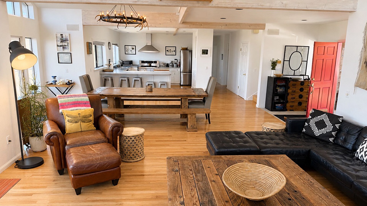 Photo of Livingroom in Dillon Beach