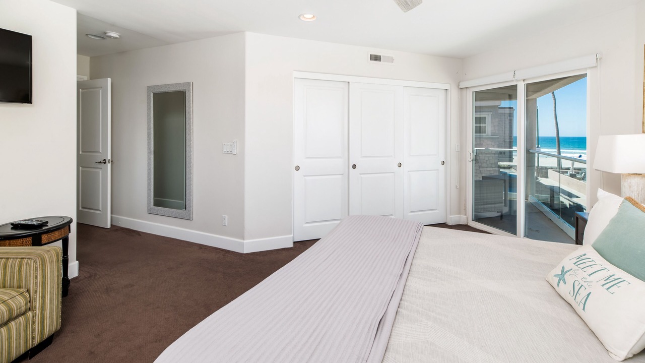 Photo of Bedroom in South Mission Beach